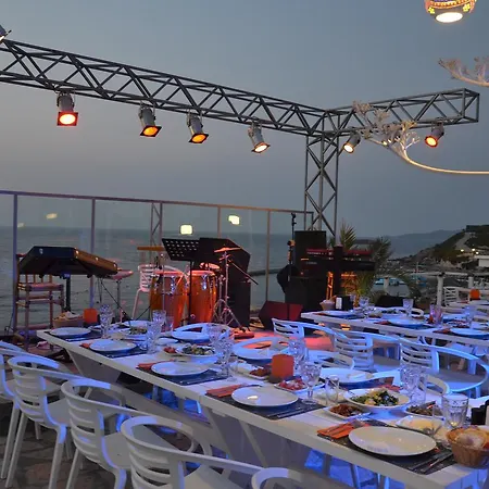 Nomia Hotel 3* יאליקאבאק