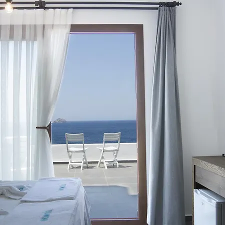 Nomia Hotel מלון