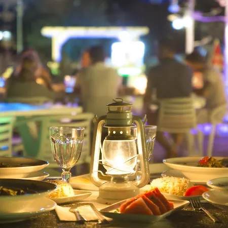 호텔 Nomia Hotel 얄리카베크