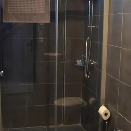 מלון Nomia Hotel 3*