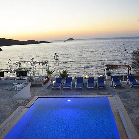 מלון Nomia Hotel 3*